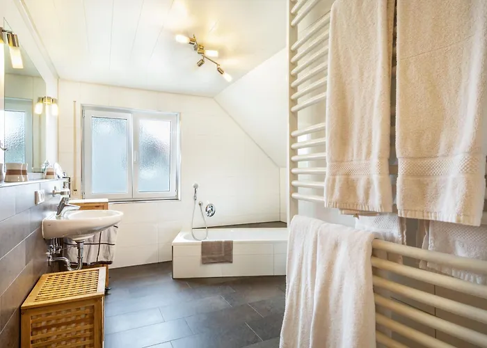 Diesch * Neukirch (Tubingen)